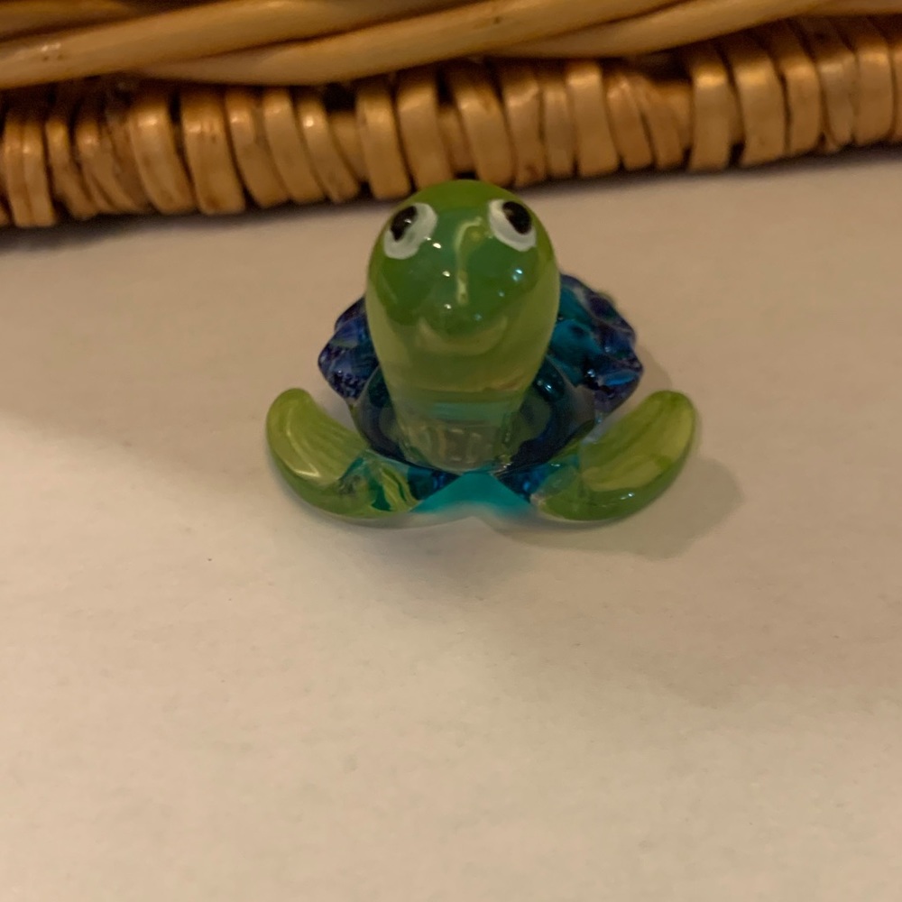 Glass figure - Picture 2 of 5